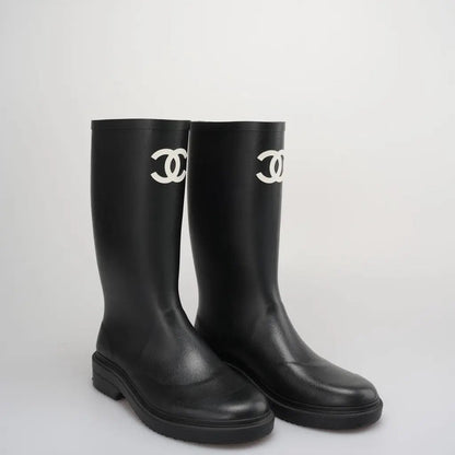 Elegant Women’s Rain Boots