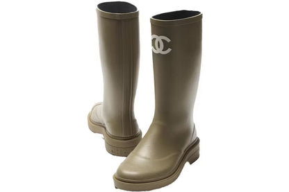 Elegant Women’s Rain Boots
